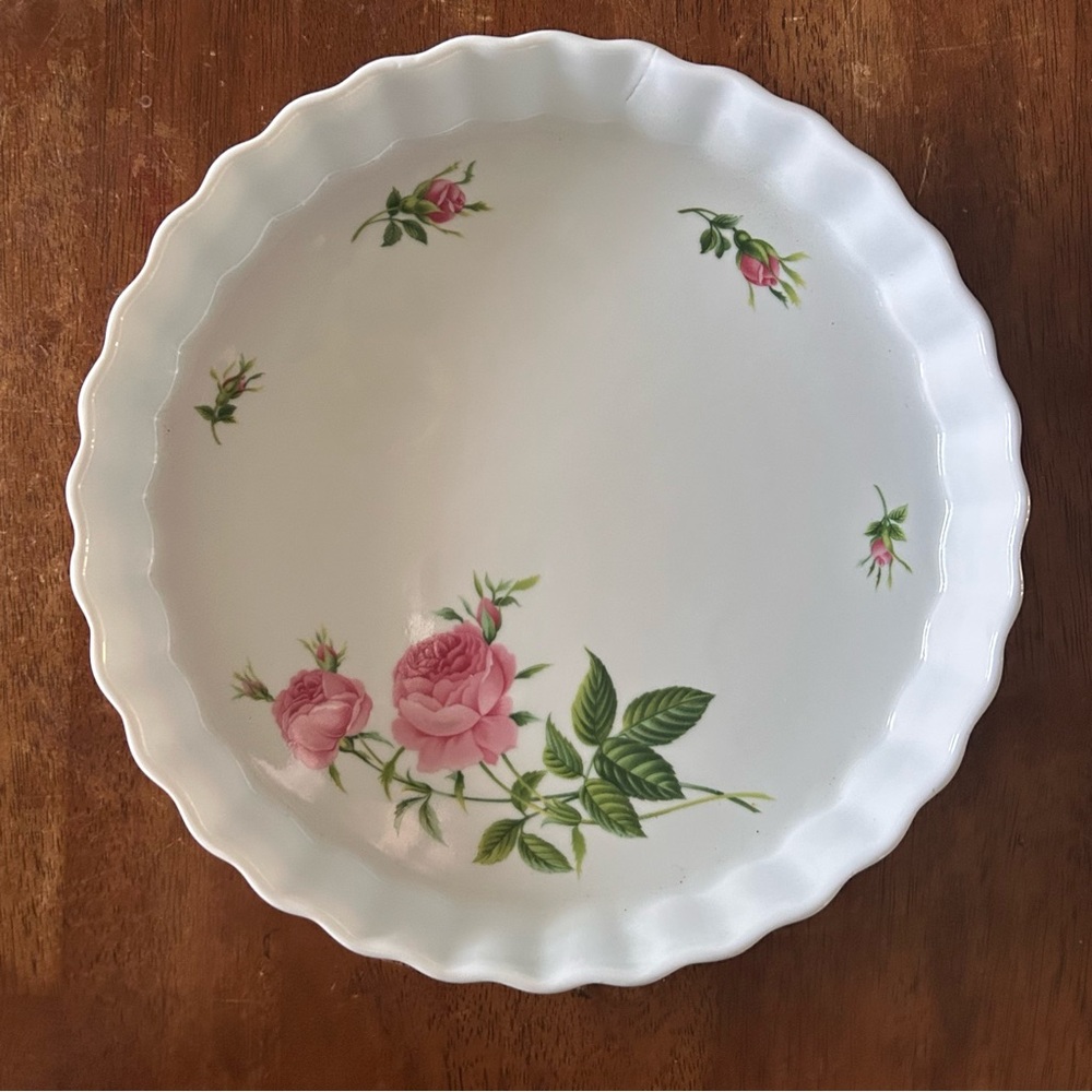 Vintage Christine Holm Ceramic Fluted Quiche Pie Dish Rose Pattern Plate 9.5"